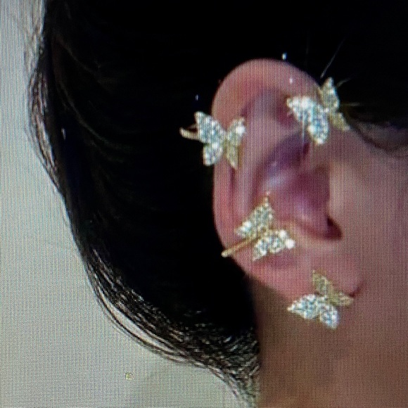 Unique, Elegant Butterfly Gold Clip-on Earrings (Right Side) - Picture 6 of 6